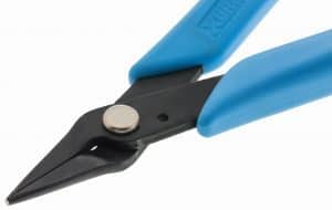 The Xuron® Model 485 Chain Nose Pliers has flat inside edges and rounded outside edges for working with electronics wire and cable.