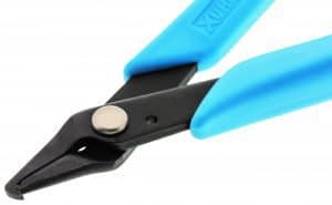 Xuron® Model 496 Split Ring Pliers is used to open split rings.