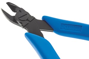 Which brand of flush cutters won't get all notched and snaggely after a  short period of use? Look at the cutting edges on these- these aren't  supposed to be serrated, that's from