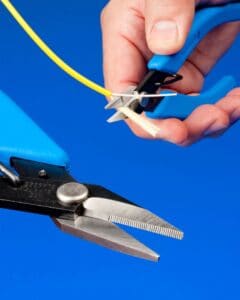 Xuron® Model 9180 Industrial Scissors cuts Aramid and other high strength fibers.