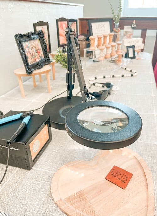 Alba of Linx by Wednesday offers the "permanent jewelry experience" to her growing clientele.