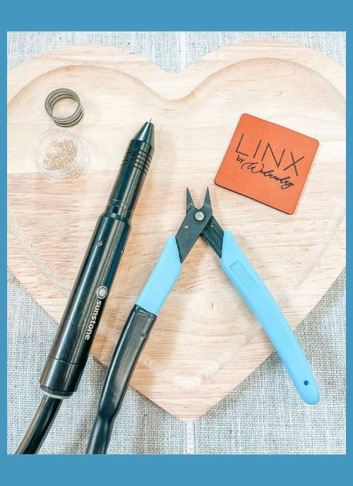 LINX by Wednesday uses a grounded Xuron® Model 475.